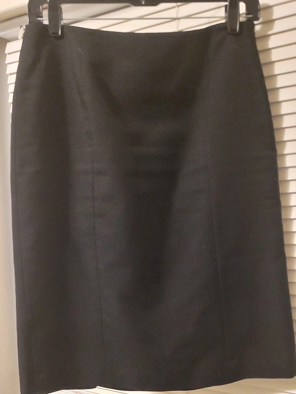 Ann Taylor Pencil Skirt in Black Size 4